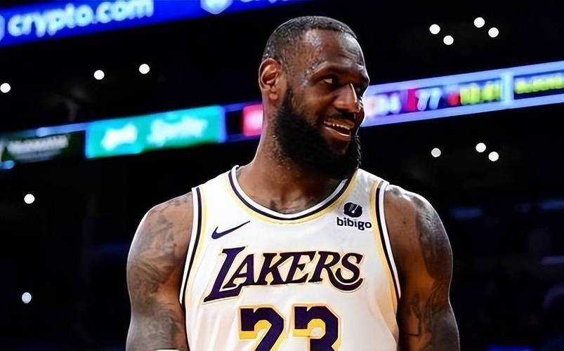 身体朝向先 身体朝向先